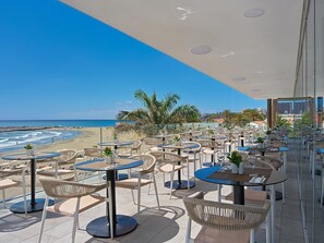 Breakfast, lunch and dinner served - Don Gregory by Dunas, Adults Only (San Bartolomé de Tirajana)