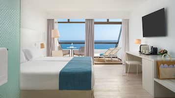 Minibar, in-room safe, desk, blackout curtains