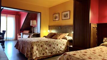 In-room safe, desk, blackout curtains, free WiFi