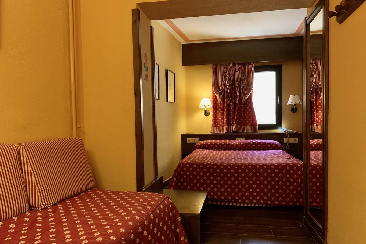 In-room safe, desk, blackout drapes, free WiFi