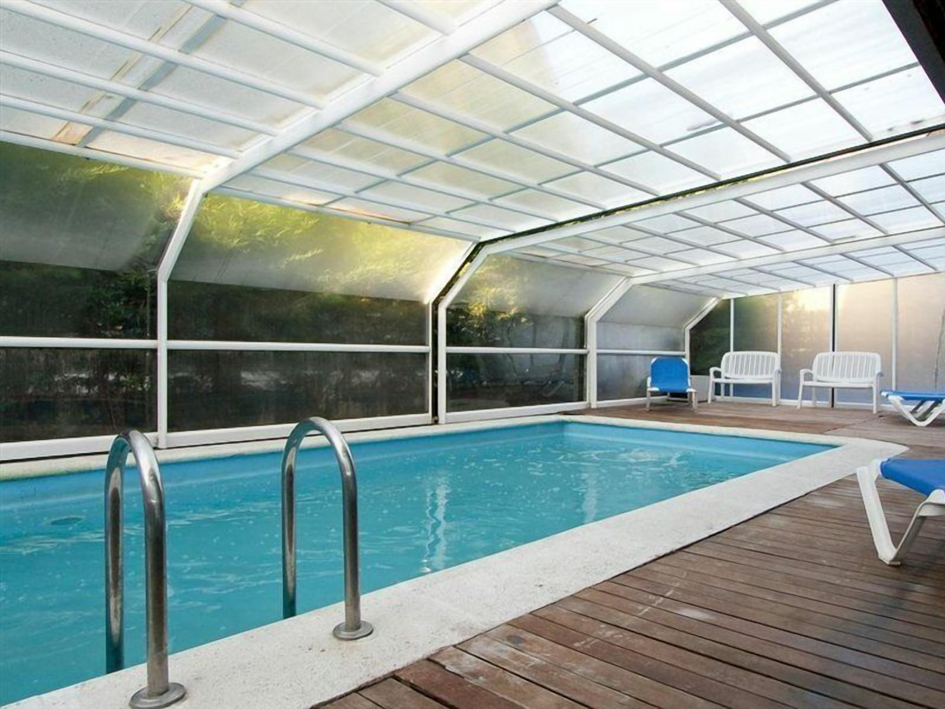 Indoor pool, outdoor pool