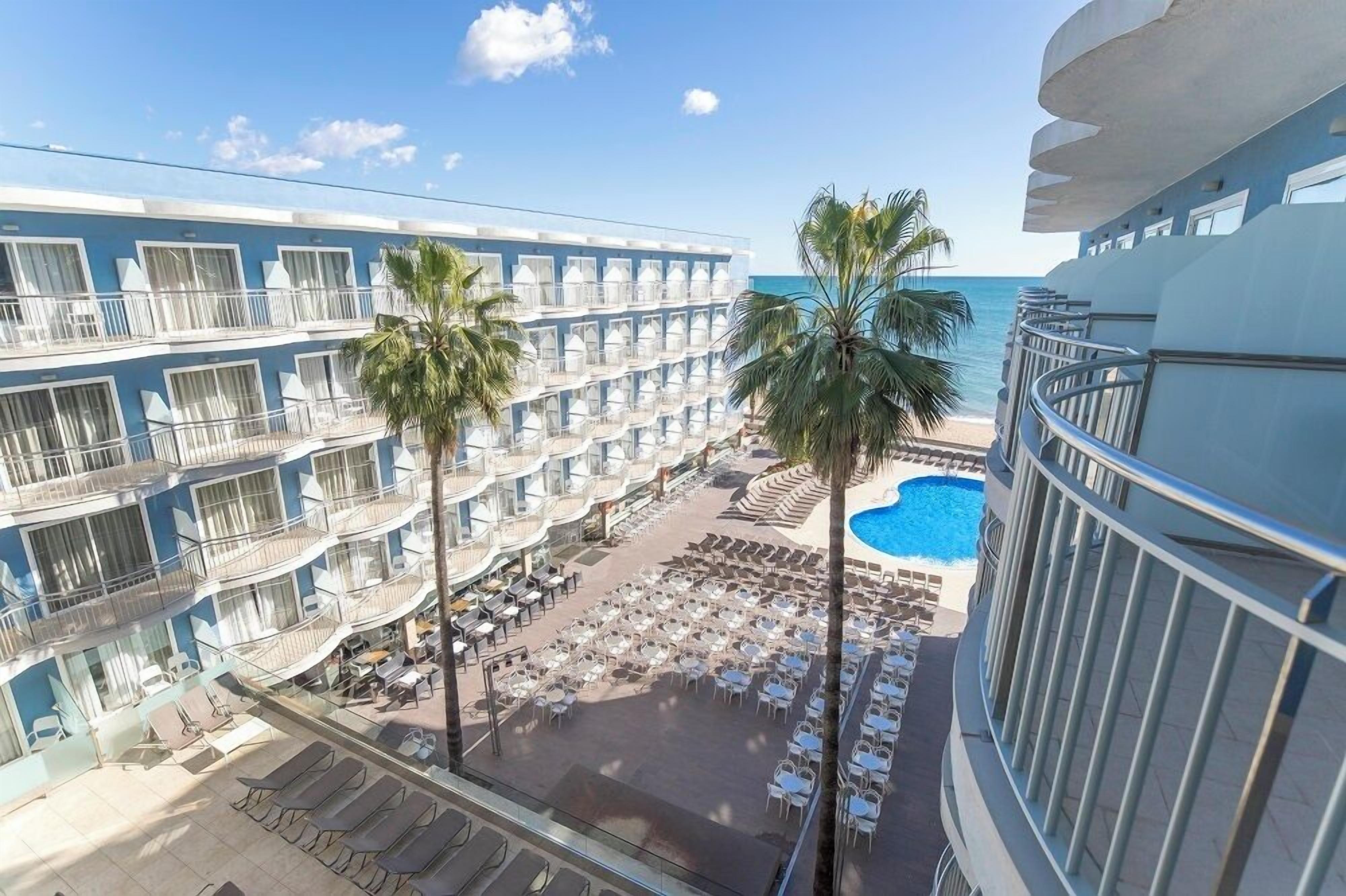 Minibar, desk, blackout drapes, free WiFi