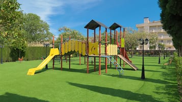 Außen-Kinderspielplatz