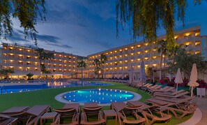 2 outdoor pools - H10 Cambrils Playa (Cambrils)