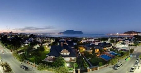 鸟瞰图. 科斯莫波尔