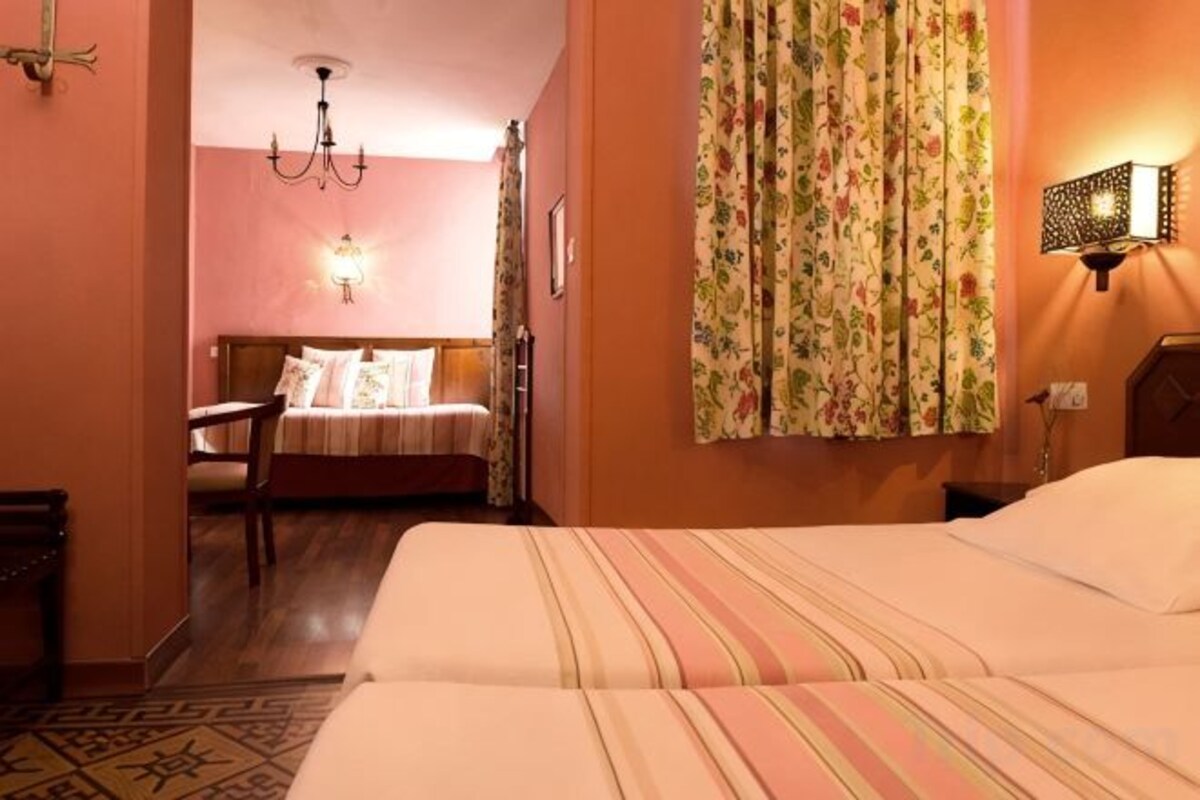 1 Schlafzimmer, Minibar, Zimmersafe, Schreibtisch
