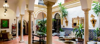 Hotel Abanico Casa Palacio