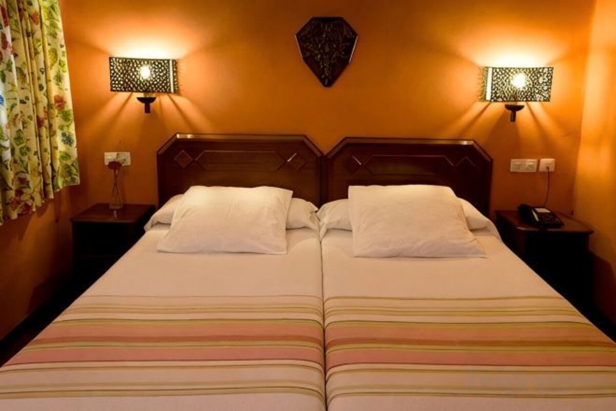 1 Schlafzimmer, Minibar, Zimmersafe, Schreibtisch