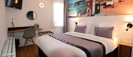 Superior-Doppelzimmer | Hochwertige Bettwaren, Schreibtisch, Verdunkelungsvorhänge