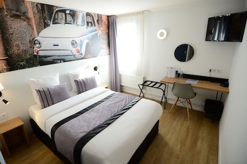 Logis Cris Hôtel et Restaurant - Lyon Sud-Est