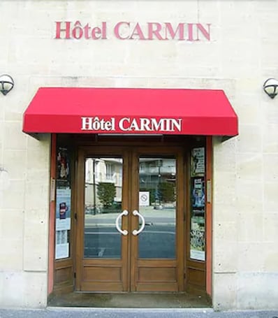 Entrada de la propiedad. Hotel Carmin