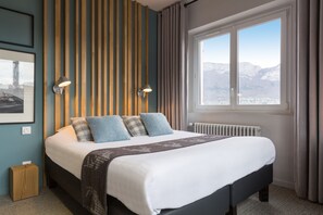 Premium bedding, pillow-top beds, individually decorated - Hôtel Beauregard (Sevrier)