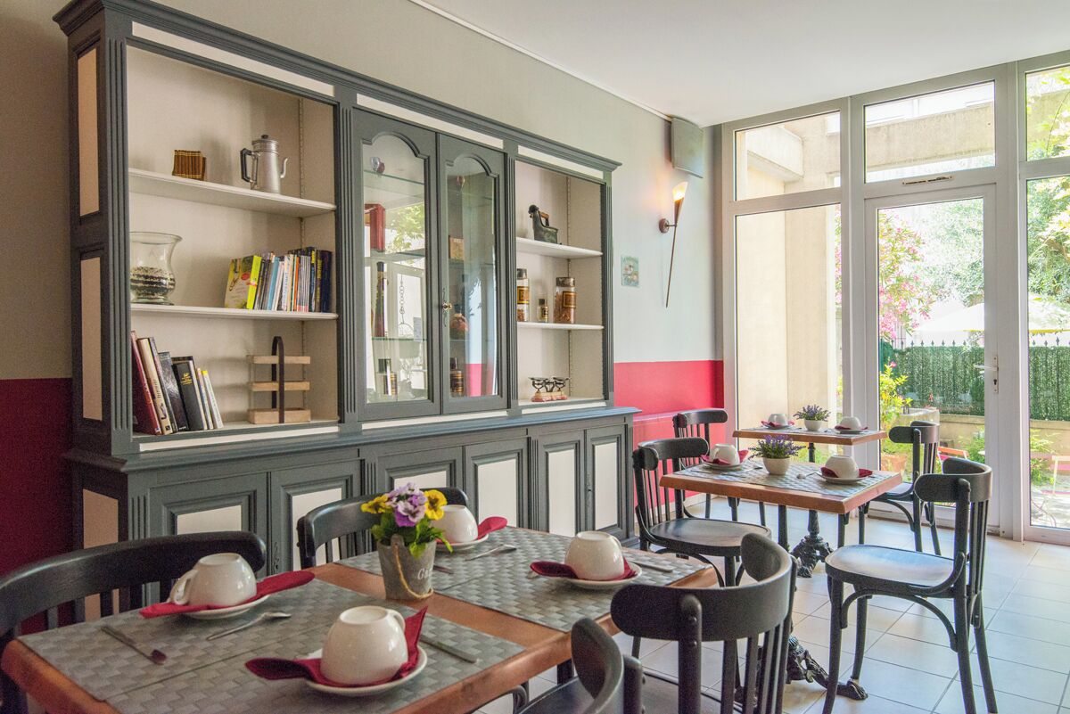 daily buffet breakfast (eur 13 per person)