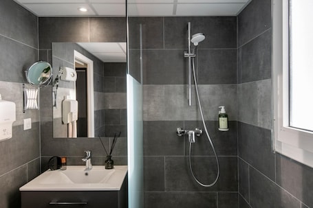 Individually decorated, individually furnished, desk, blackout curtains. Hotel du Forum