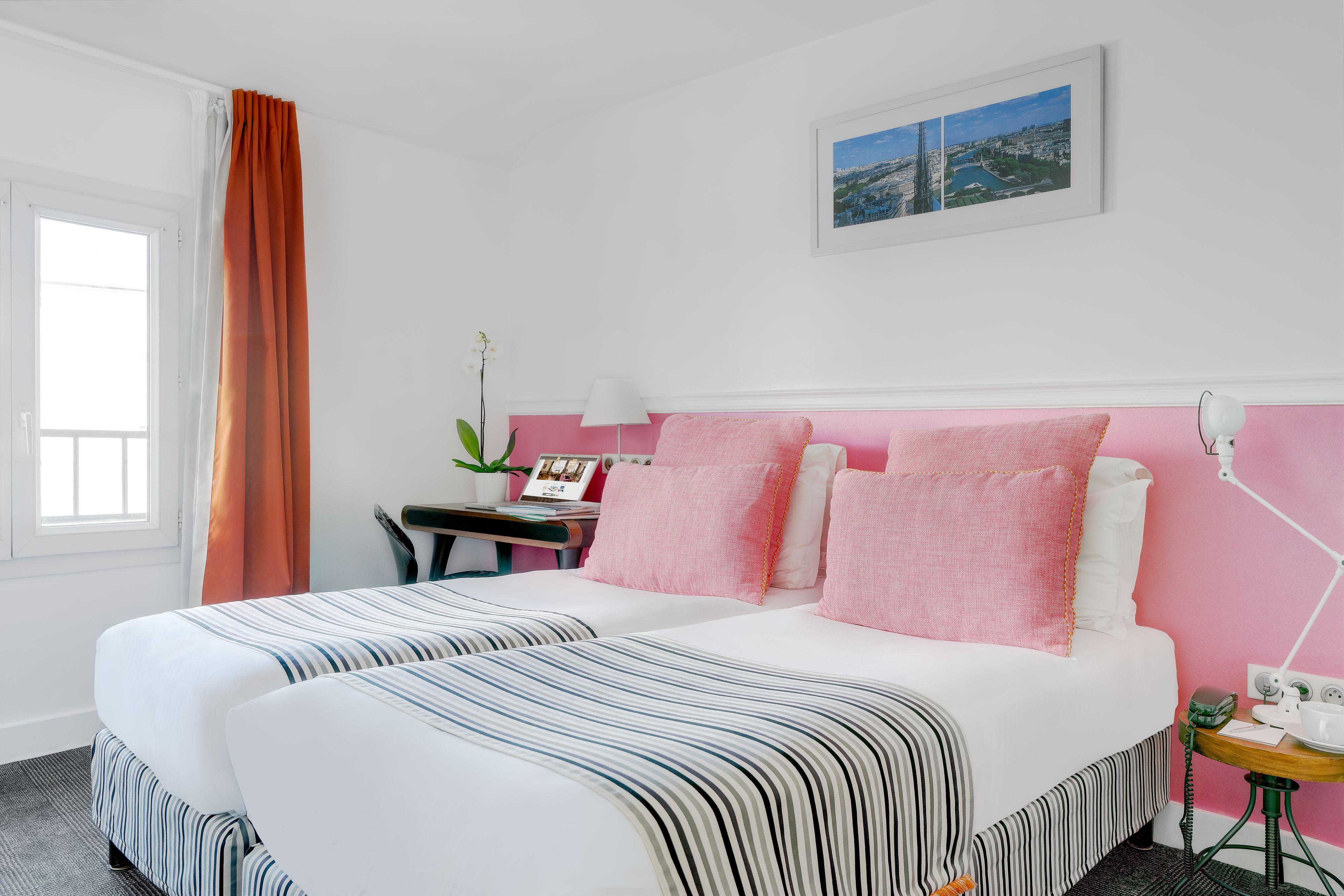 standard room with twin beds - free soft minibar, courtesy tray - digital press | minibar, in-room safe, desk, blackout curtains