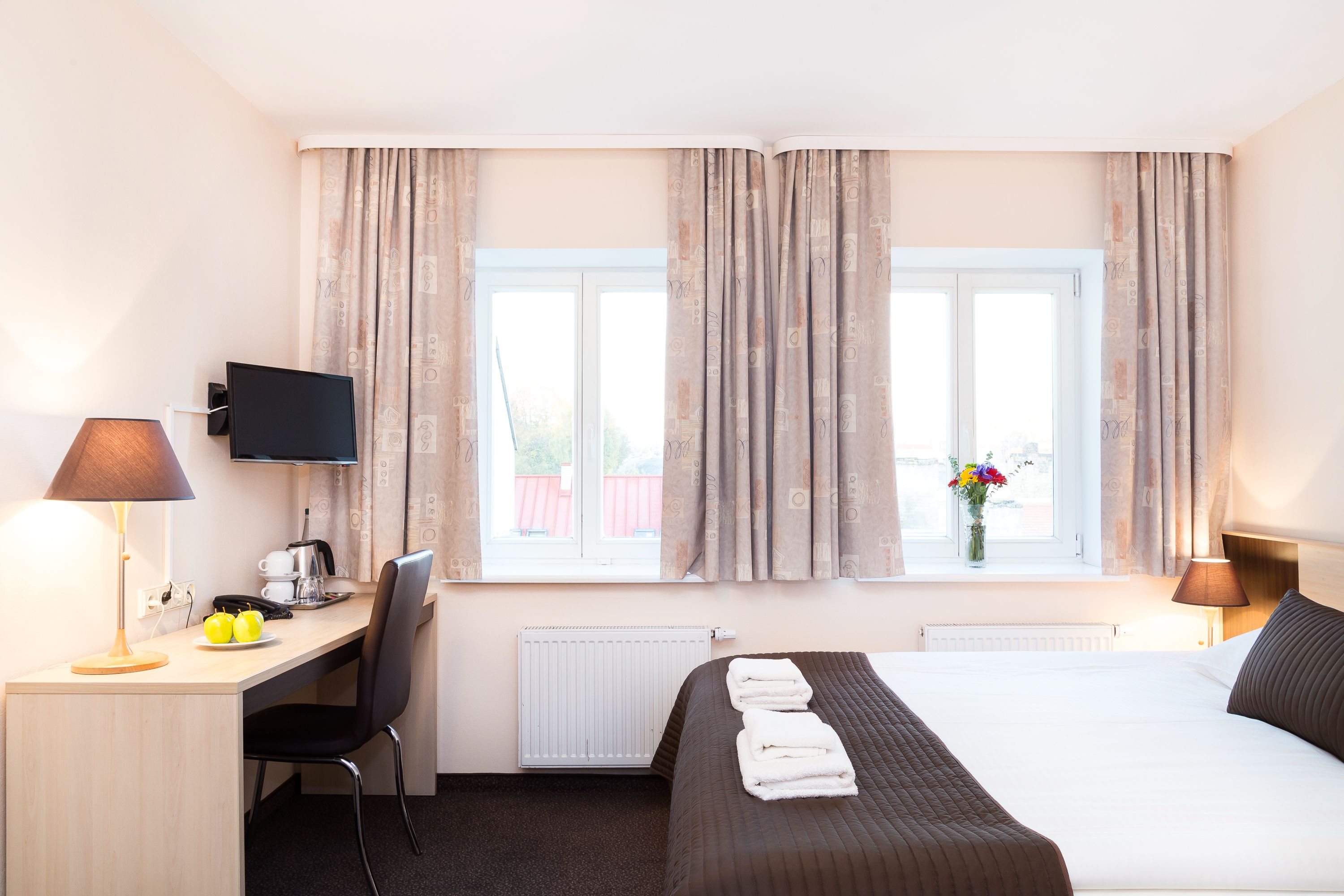 standard double or twin room | 1 bedroom, desk, soundproofing, free wifi