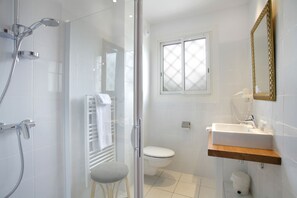 Double Room | Bathroom