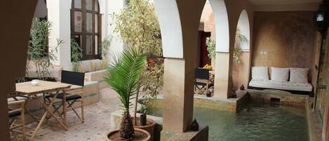 2 outdoor pools, pool umbrellas, sun loungers