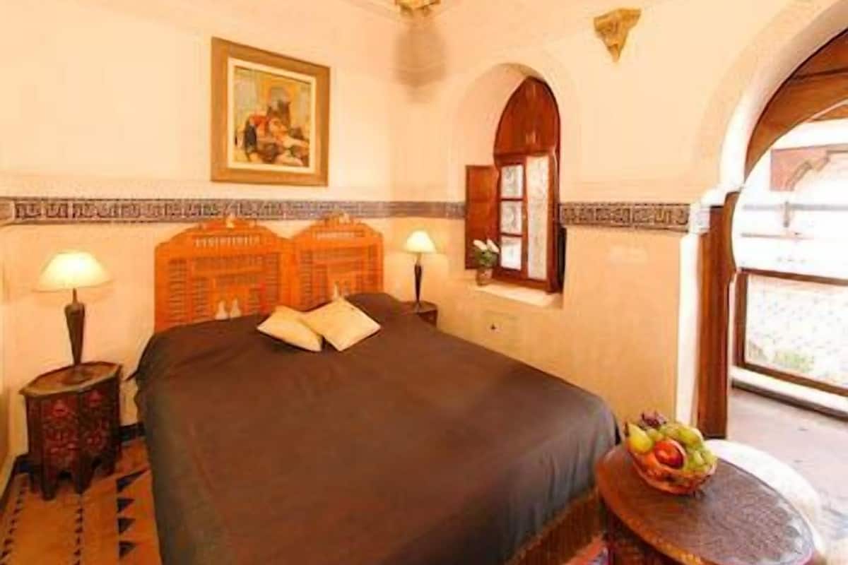 Double Room (Cannelle) | Pillowtop beds, in-room safe, soundproofing, cribs (free)