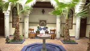 Courtyard - Riad Dar al Kounouz (Marrakech)