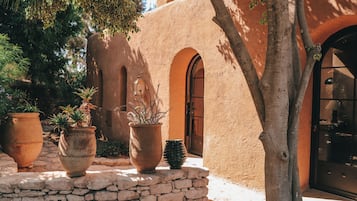 Family Suite, 2 Bedrooms | 4 bedrooms, Egyptian cotton sheets, premium bedding, pillow-top beds