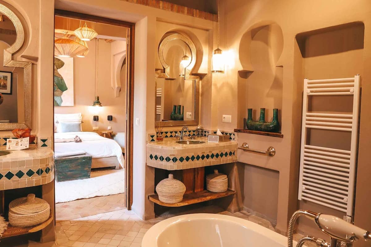 royal suite | bathroom sink