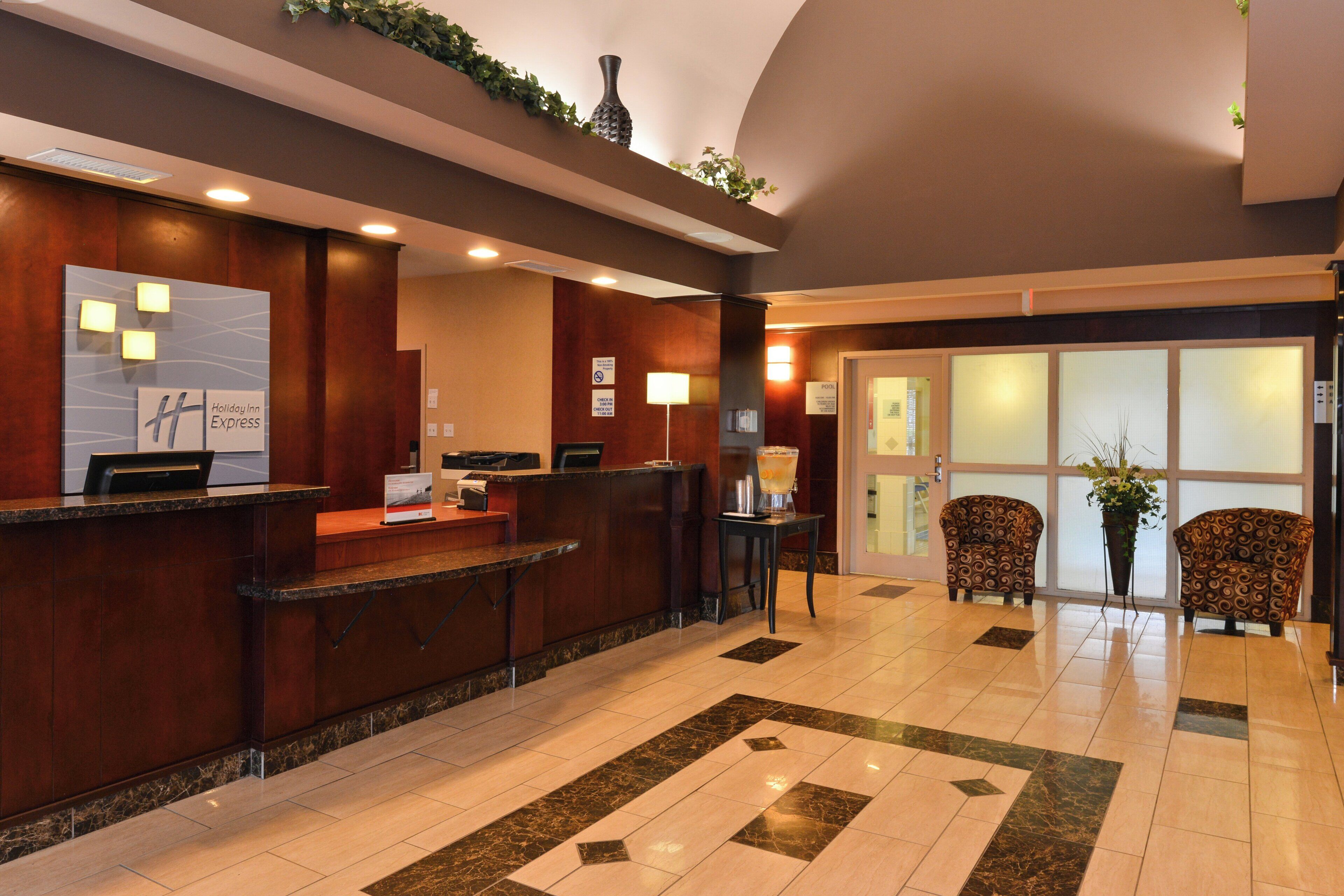 Photo - Holiday Inn Express Edmonton North by IHG
