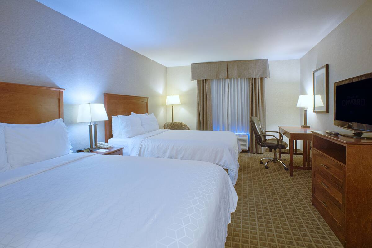 Standard Room, 2 Queen Beds | In-room safe, desk, iron/ironing board, cribs (free)