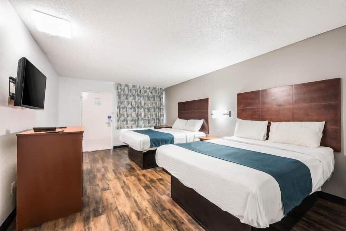 Desk, WiFi (free), alarm clocks, individually furnished