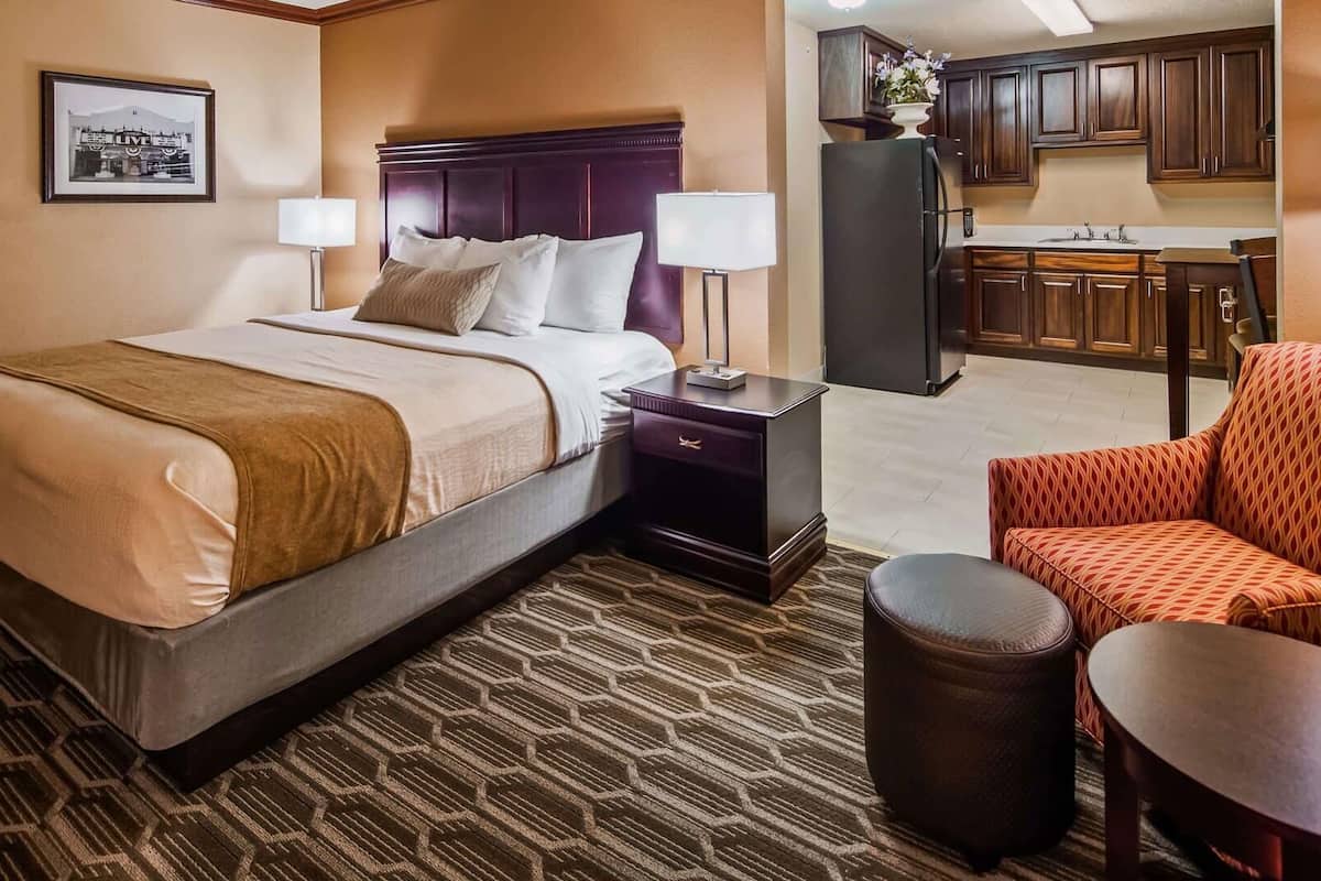 Premium bedding, pillowtop beds, in-room safe, blackout drapes