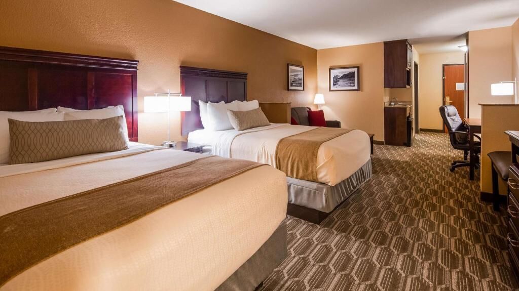 Premium bedding, pillow-top beds, in-room safe, blackout curtains