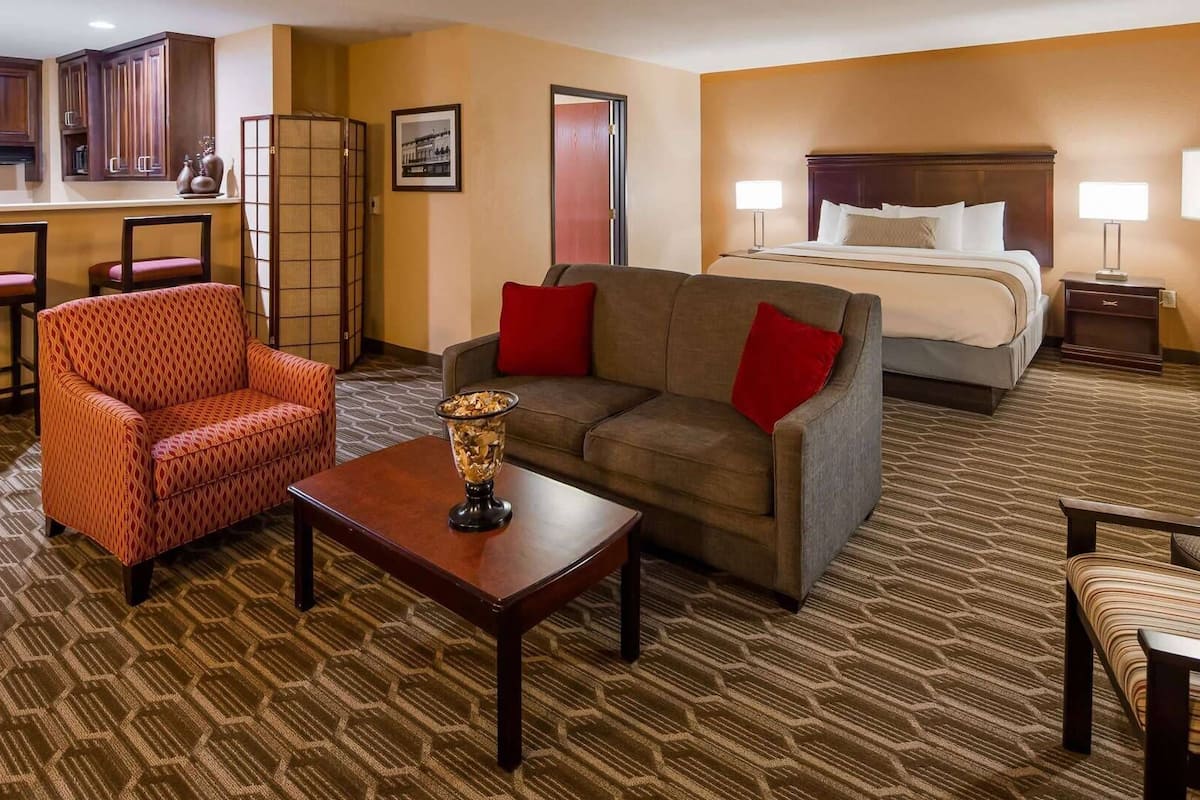 Premium bedding, pillowtop beds, in-room safe, blackout drapes