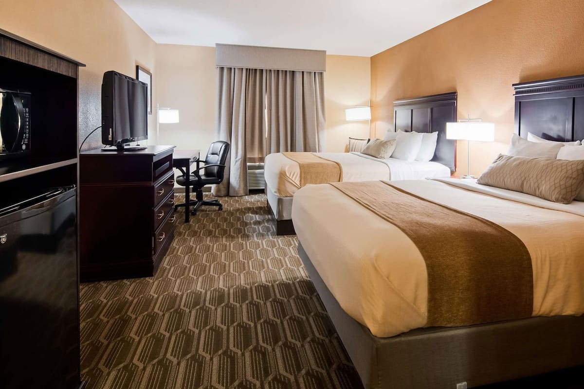 Premium bedding, pillowtop beds, in-room safe, blackout drapes