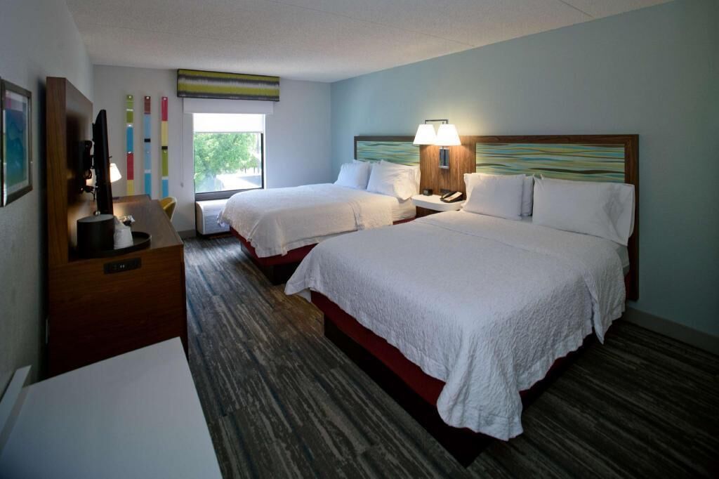 Premium bedding, in-room safe, desk, blackout curtains