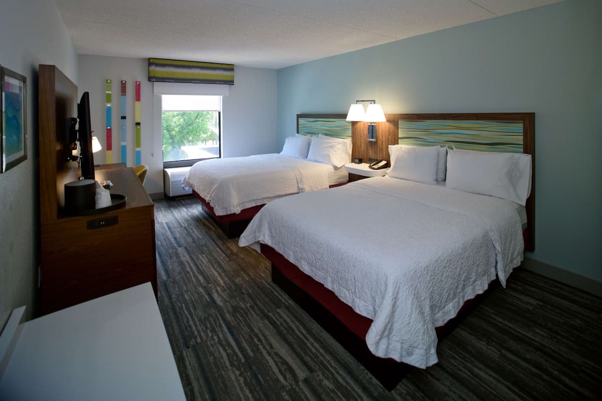 Premium bedding, in-room safe, desk, blackout curtains