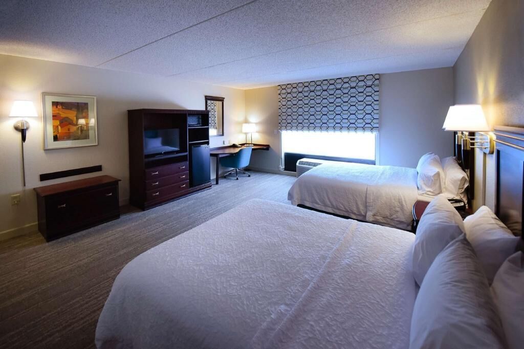 Premium bedding, in-room safe, desk, blackout curtains