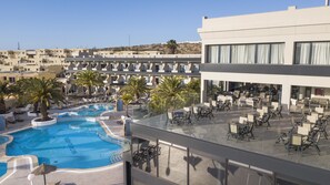 Outdoor pool, pool umbrellas, sun loungers - Kn Hotel Matas Blancas - Adults Only (Pajara)