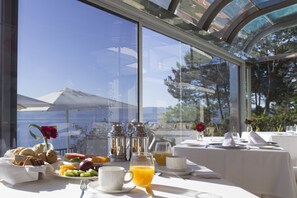 Daily buffet breakfast (EUR 14 per person)