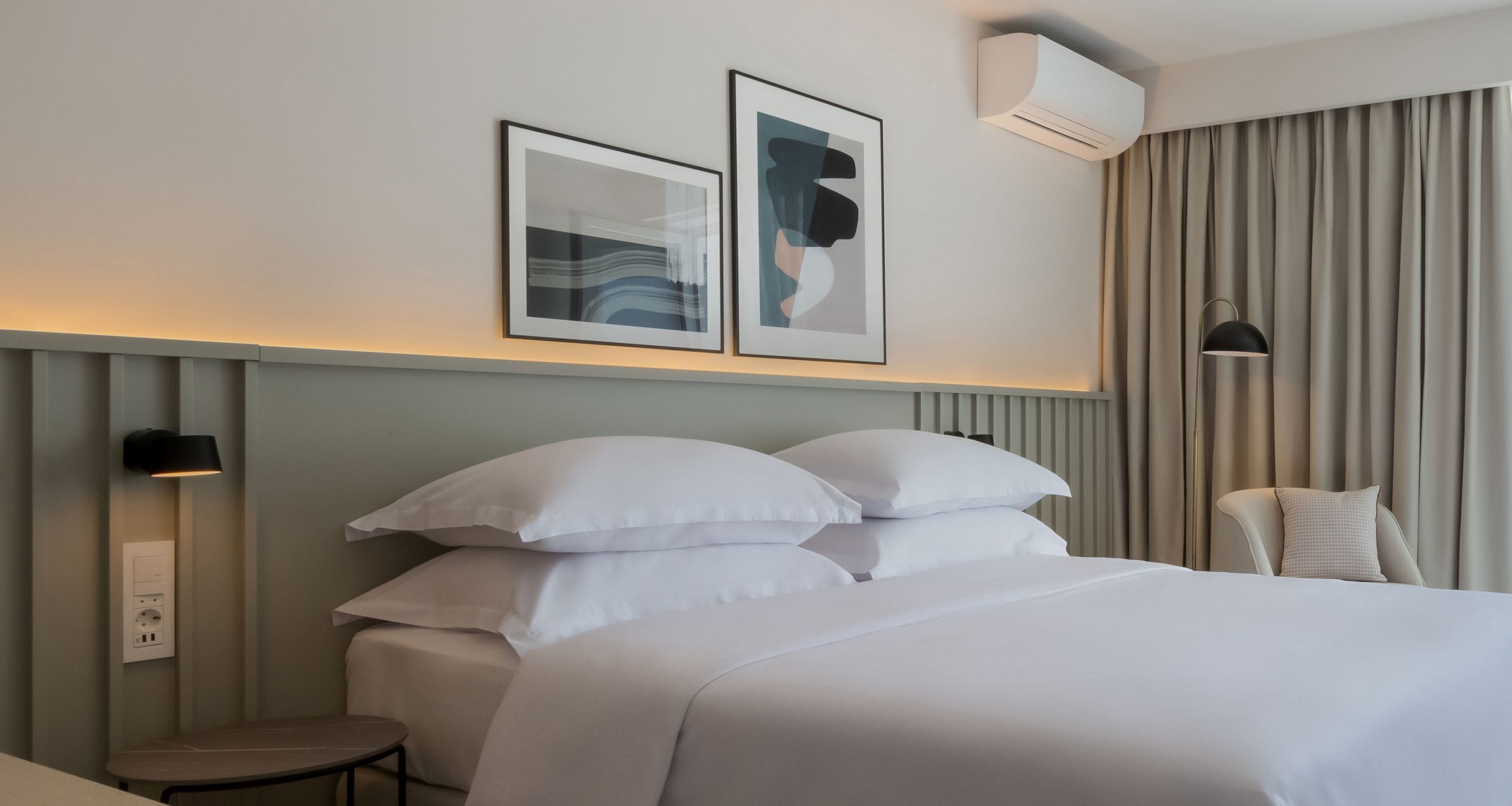 Minibar, coffres-forts dans les chambres, bureau, chambres insonorisées