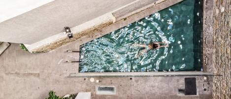 2 piscines extérieures