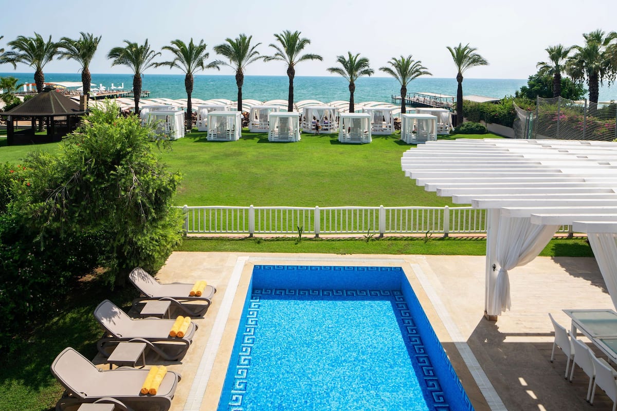 Presidential Villa, 5 Bedrooms, Beach View