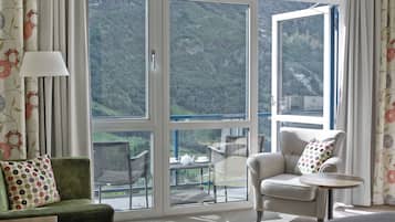 Pillow-top beds, minibar, free WiFi, bed sheets