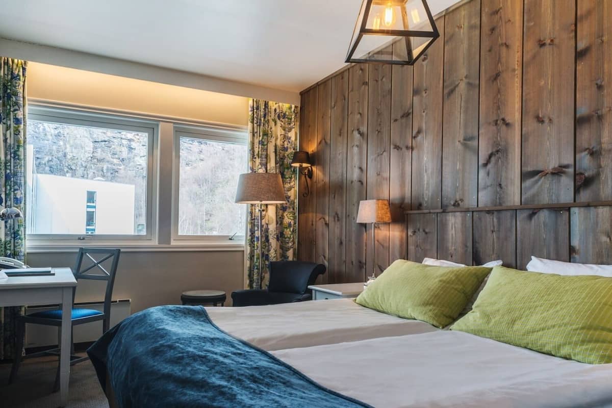 double room | pillow-top beds, minibar, free wifi, bed sheets