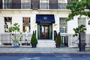 Exterior - Grange Buckingham (London)
