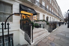 Front of property - Grange Clarendon (London)