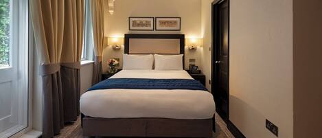 1 bedroom, hypo-allergenic bedding, in-room safe, desk