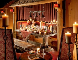 Dinner served - The Rustic Inn (Jackson)