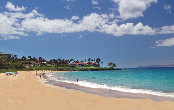 On the beach, white sand, free beach shuttle, beach towels
