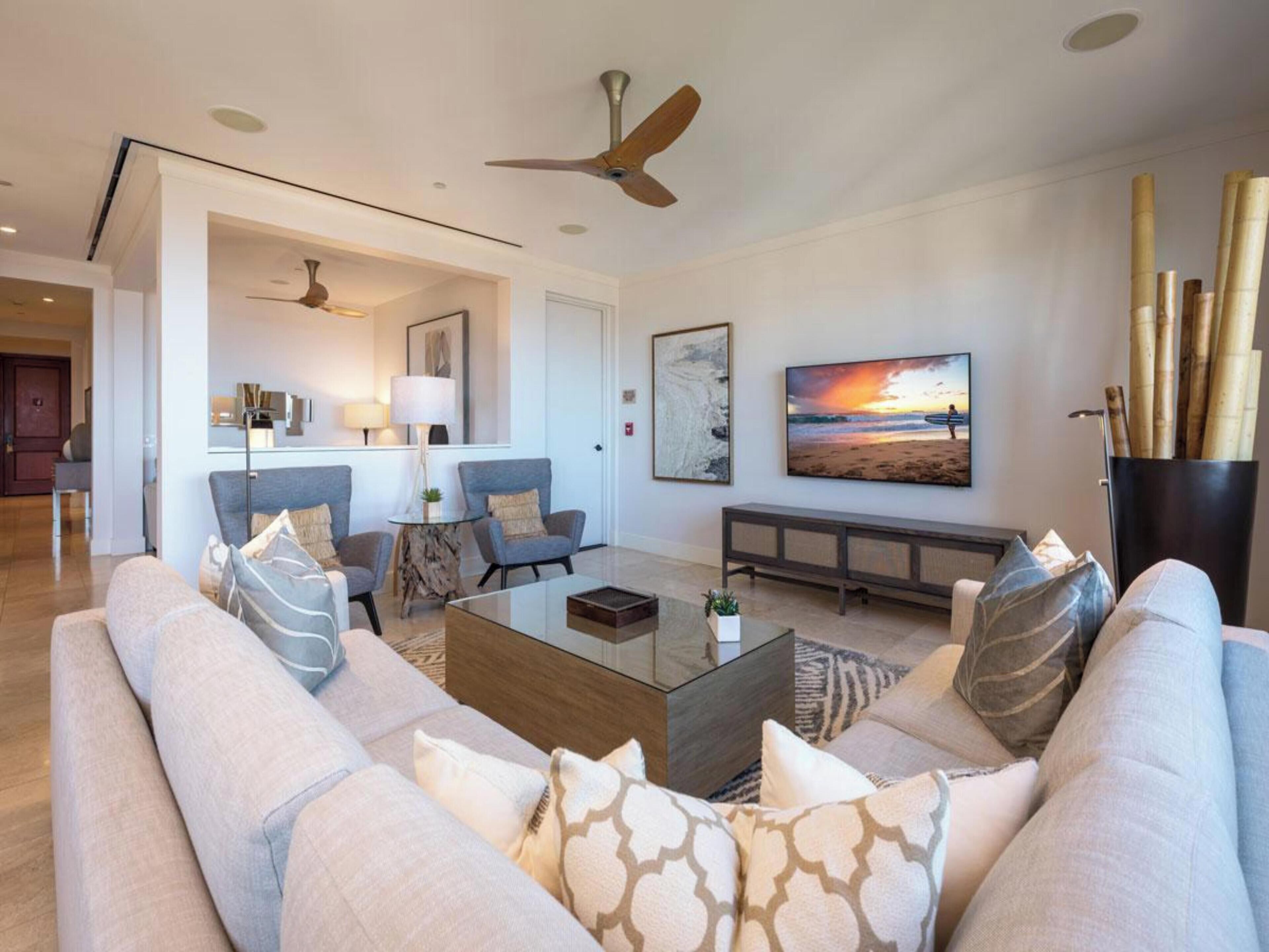 Condo, 2 Bedrooms, Ocean View (302) | Front of property