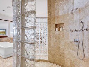 Room | Property amenity - Wailea Beach Villas (Kihei)